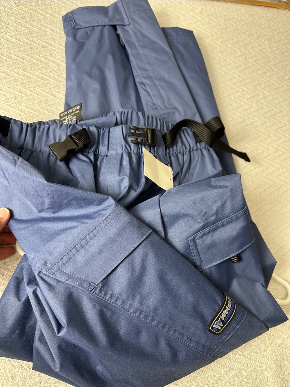 5. NWT Wetskins womenโs rain pants